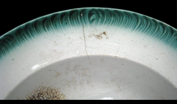 Unscalloped with green edge design from the Federal Reserve site (18BC27).